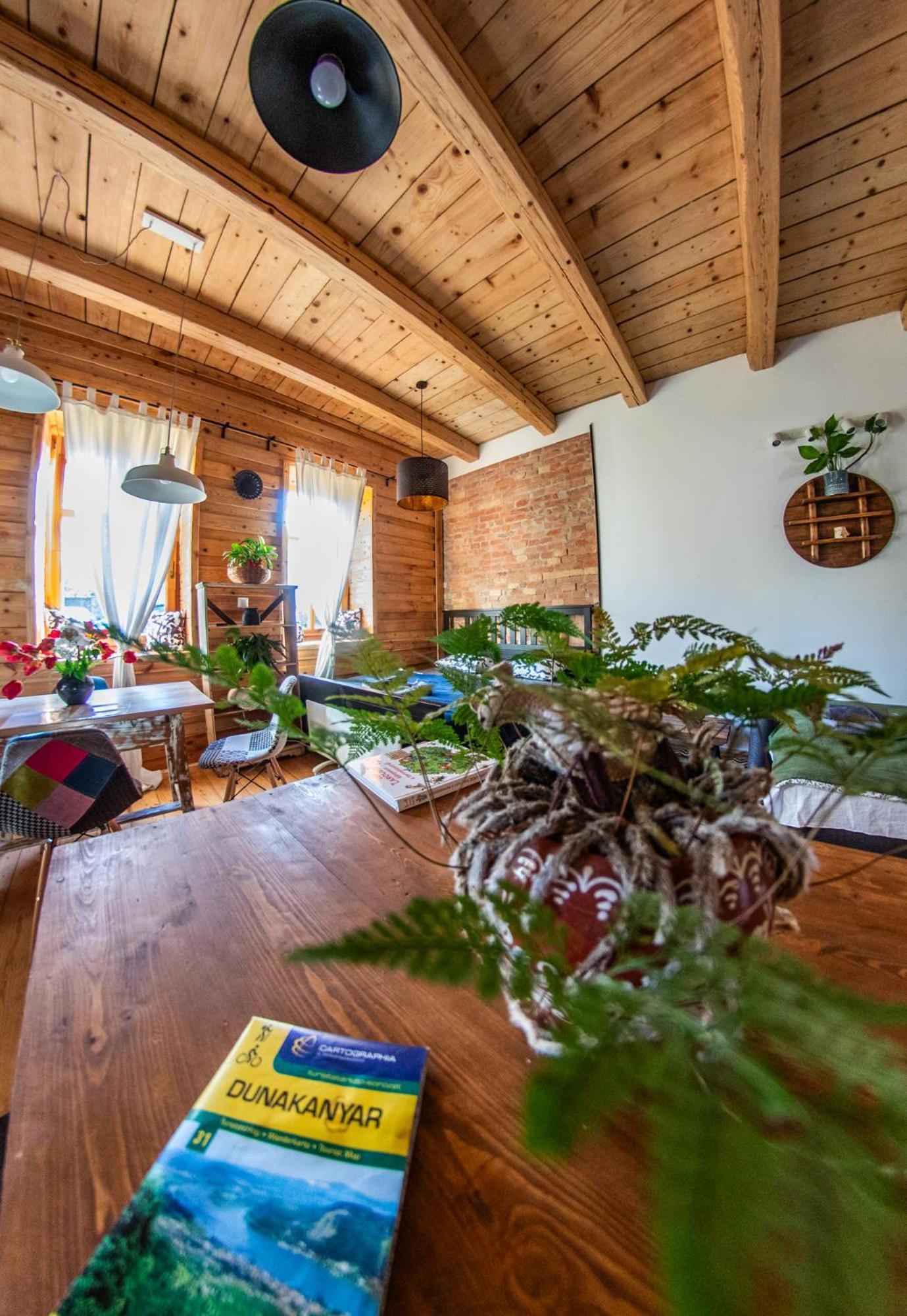Minifaktura Loft Apartman & Reggelizo Es Etelbar Szokolya エクステリア 写真