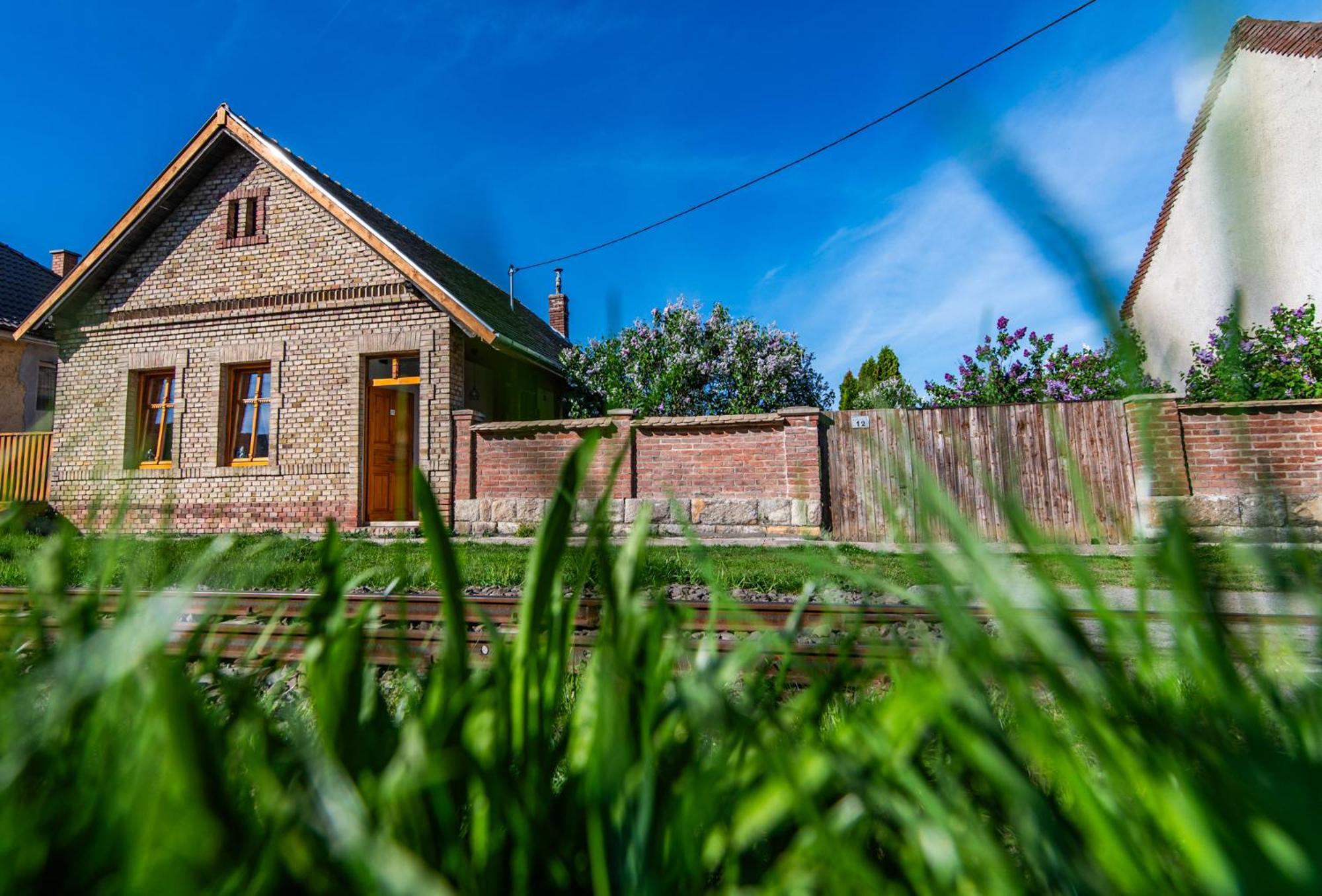 Minifaktura Loft Apartman & Reggelizo Es Etelbar Szokolya エクステリア 写真