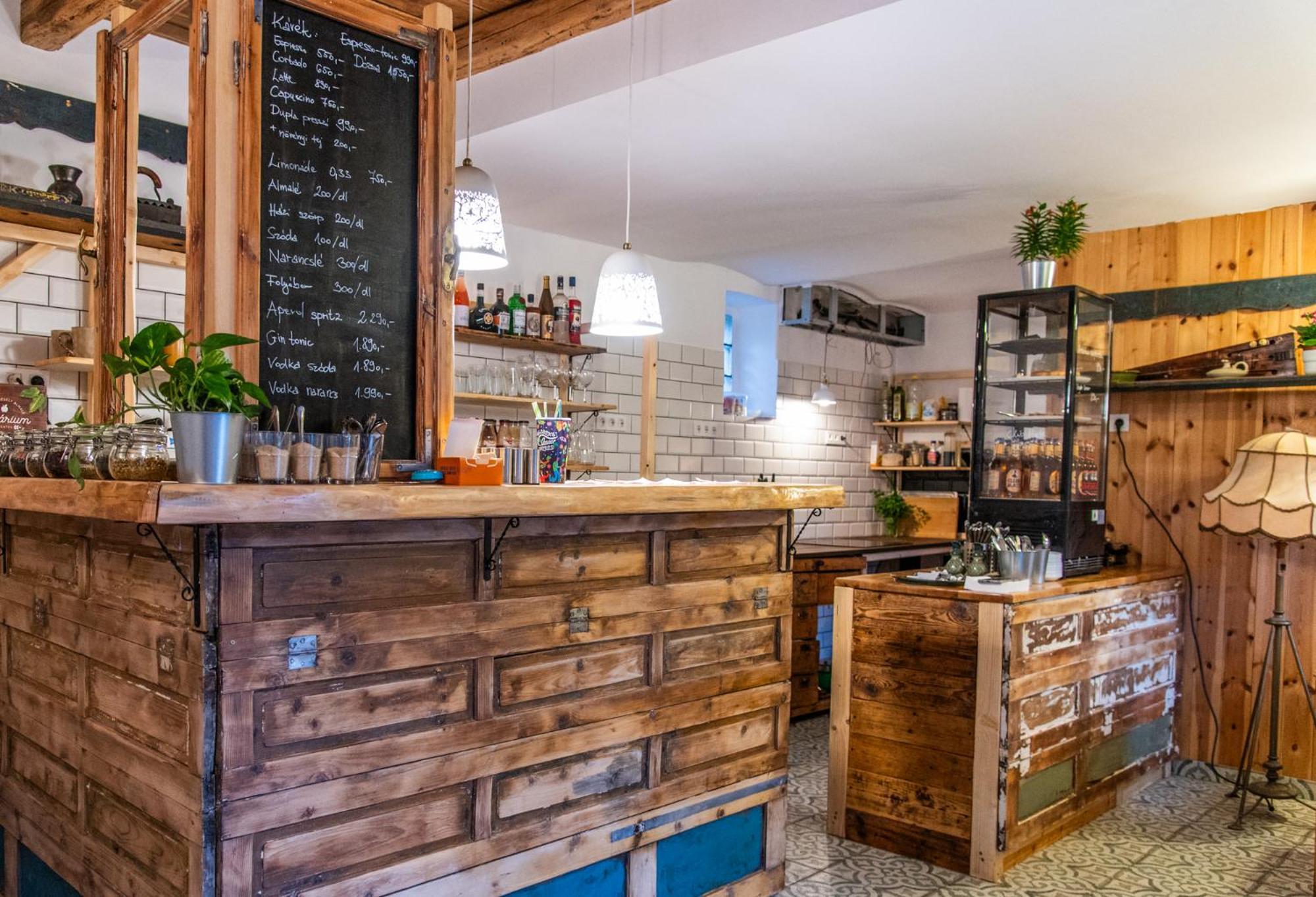 Minifaktura Loft Apartman & Reggelizo Es Etelbar Szokolya エクステリア 写真