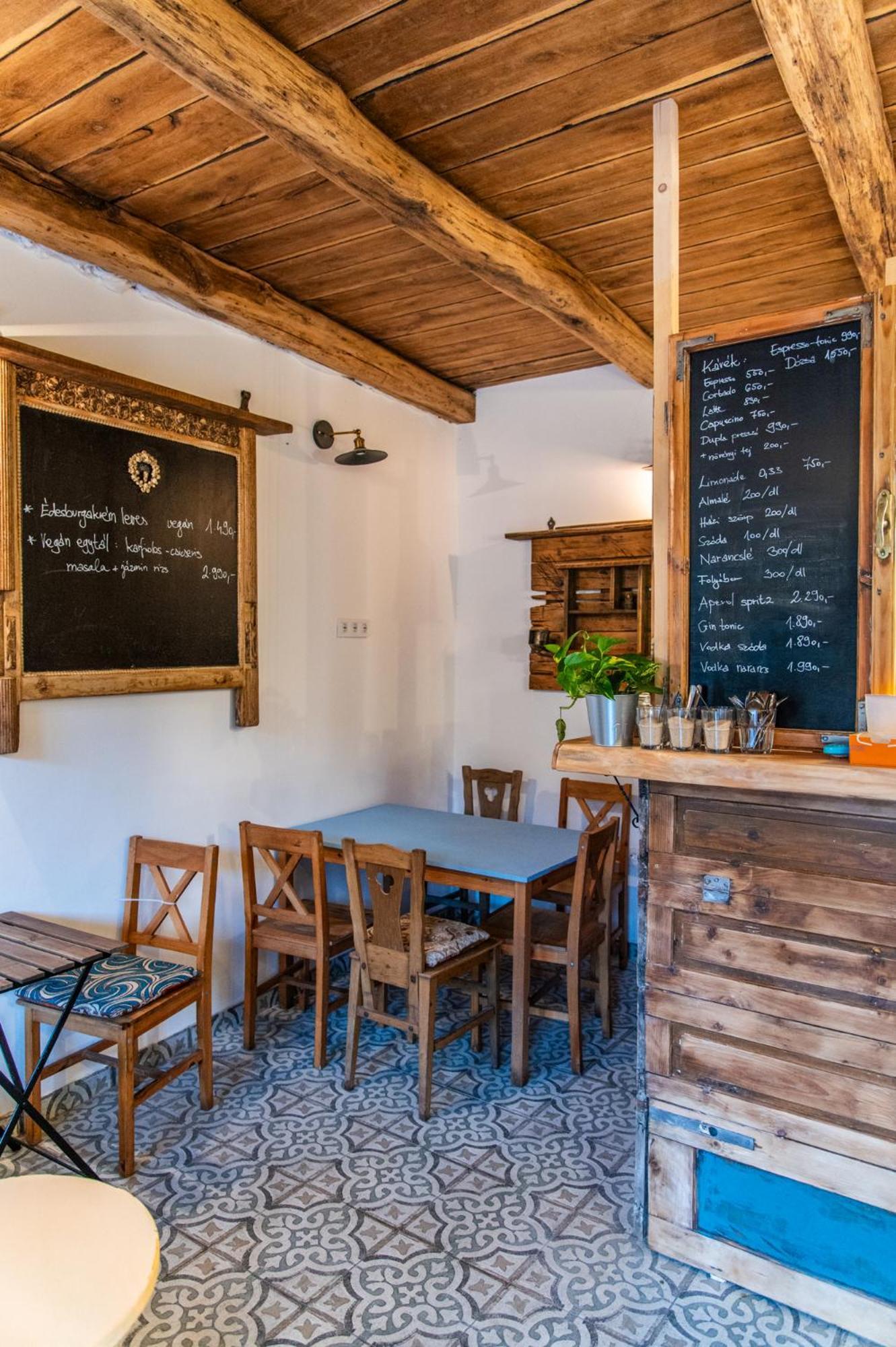 Minifaktura Loft Apartman & Reggelizo Es Etelbar Szokolya エクステリア 写真