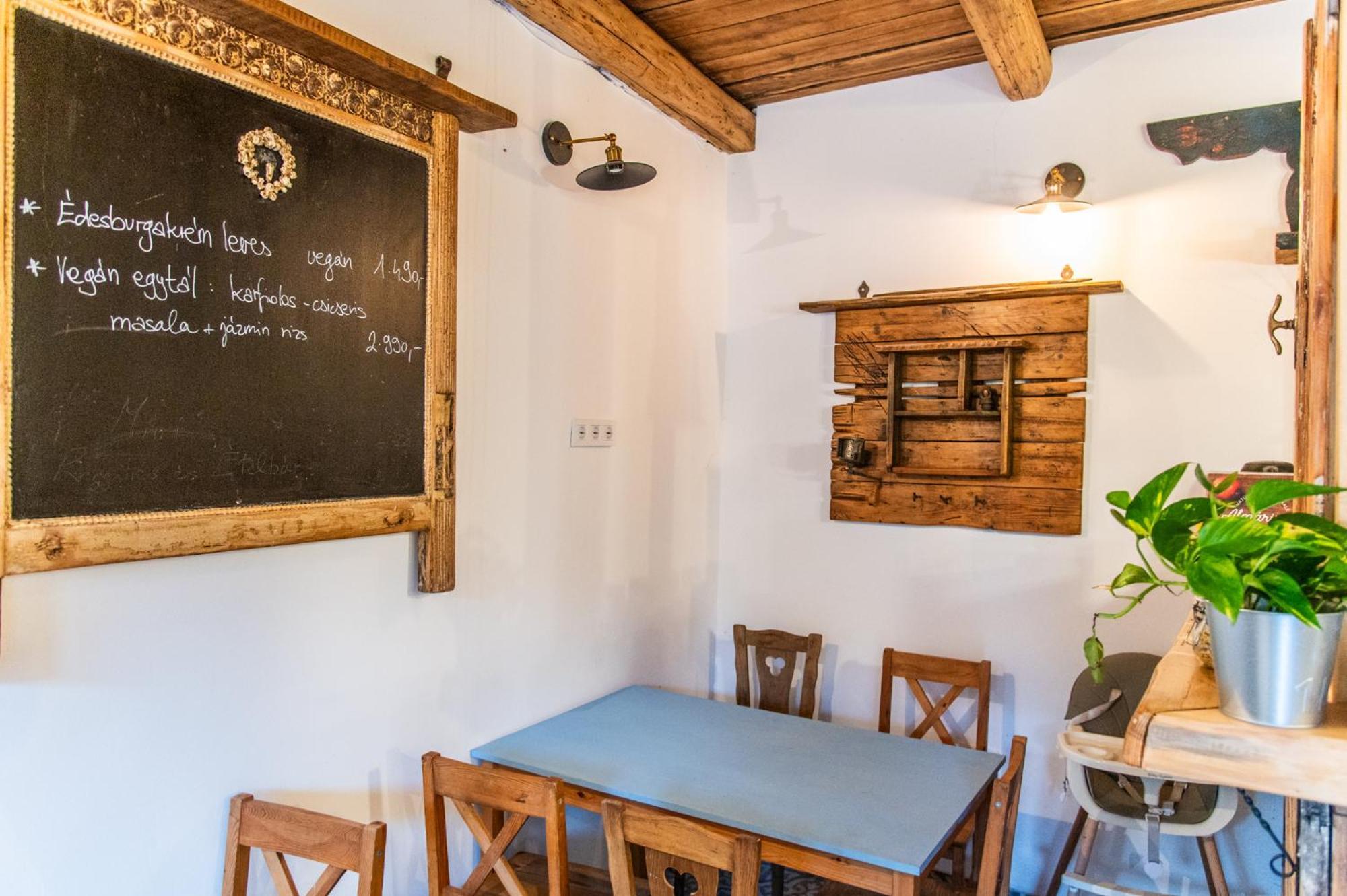 Minifaktura Loft Apartman & Reggelizo Es Etelbar Szokolya エクステリア 写真